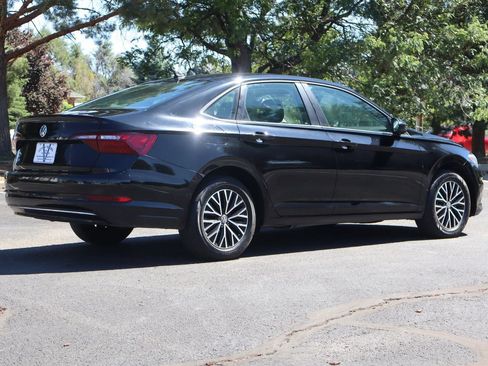 Used 2021 Volkswagen Jetta SE FWD image 5