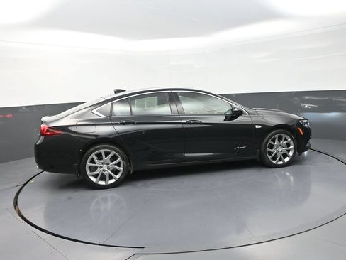 Used 2019 Buick Regal Avenir w/ Driver Confidence Package II FWD image 11
