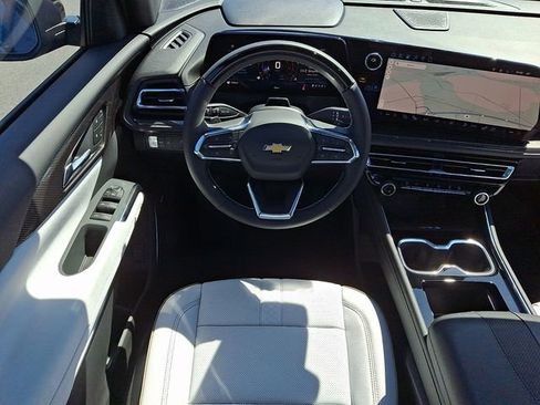 New 2026 Chevrolet Traverse High Country w/ LPO, Floor Liner Package FWD image 8