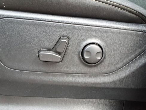 Used 2025 RAM 1500 Big Horn image 24