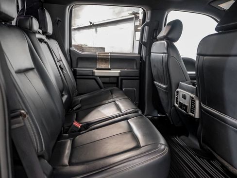 Used 2022 Ford F250 Lariat w/ Black Appearance Package AWD/4WD image 35