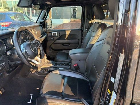 Used 2021 Jeep Wrangler Sahara w/ Cold Weather Group image 11