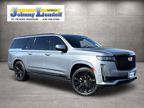Used 2022 Cadillac Escalade ESV Sport Platinum AWD/4WD image 1