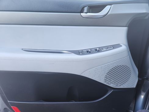 Used 2024 Hyundai Palisade SE image 6