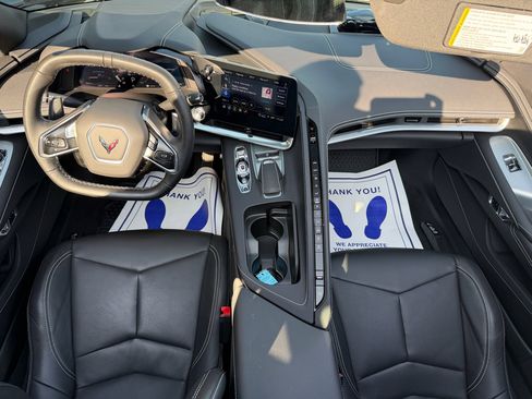 Used 2022 Chevrolet Corvette Stingray Coupe w/ Z51 Performance Package image 20