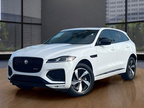 Used 2025 Jaguar F-PACE R-Dynamic S image 1