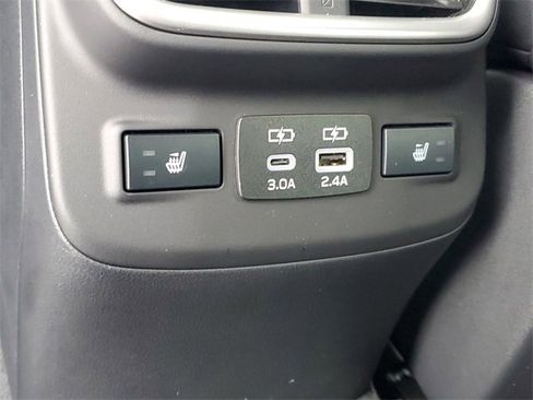 Used 2024 Subaru Outback Limited image 12