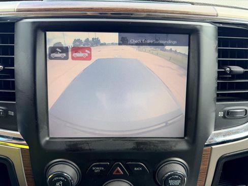 Used 2014 RAM 3500 Laramie RWD image 28