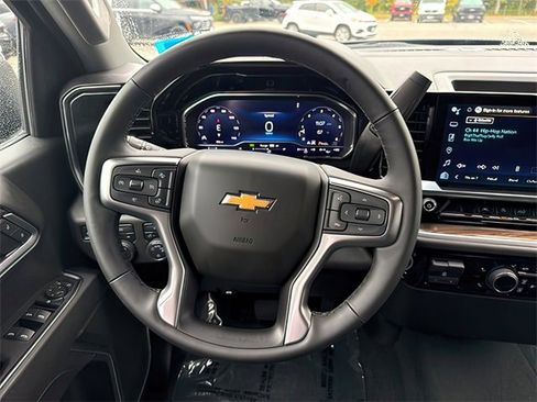Certified 2025 Chevrolet Silverado 1500 LT image 24
