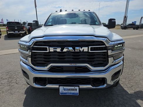 New 2026 RAM 5500 Tradesman w/ Chrome Appearance Group image 11