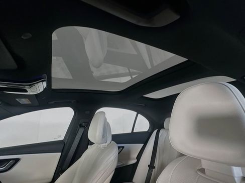 New 2026 Mercedes-Benz E 350 4MATIC Sedan image 22