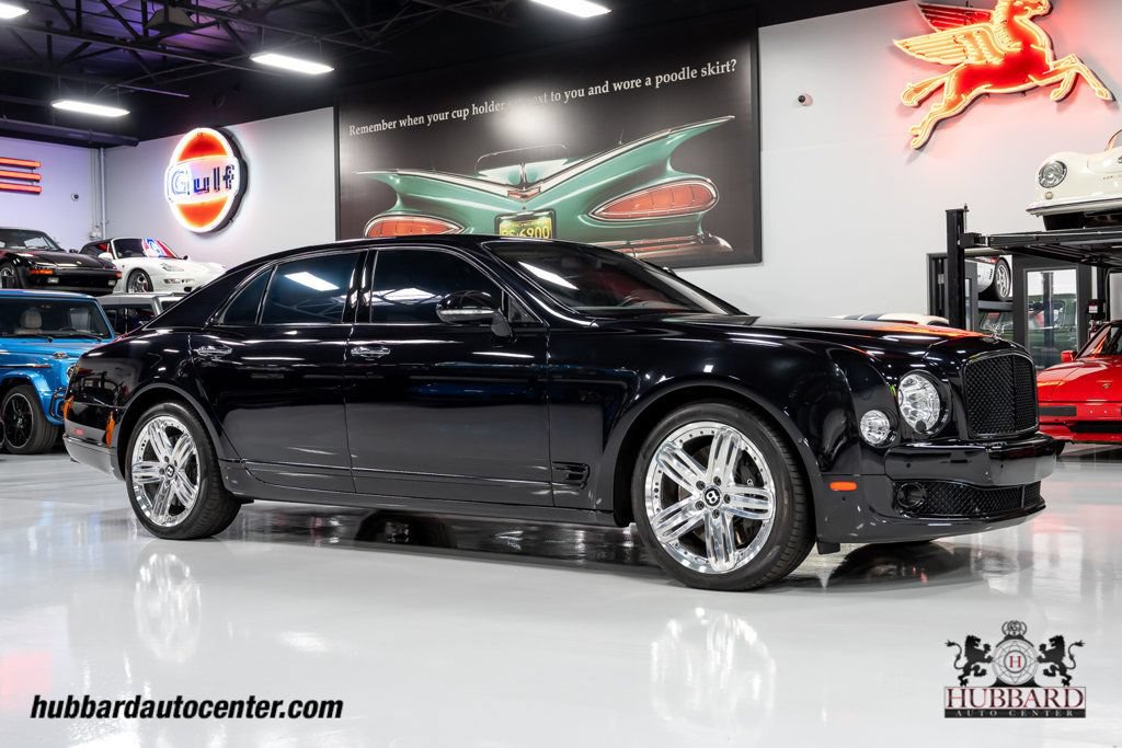 Used 2016 Bentley Mulsanne RWD image 1