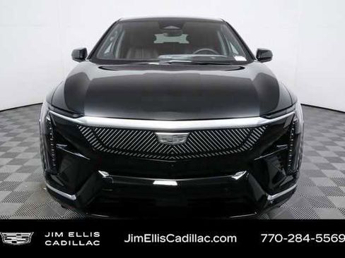 Certified 2025 Cadillac Optiq Luxury 2 w/ LPO, Floor Liner Package image 34