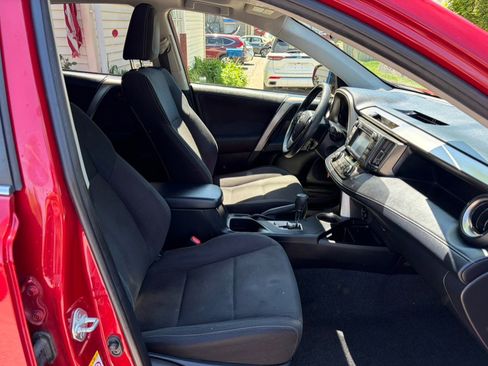 Used 2013 Toyota RAV4 XLE AWD/4WD image 27