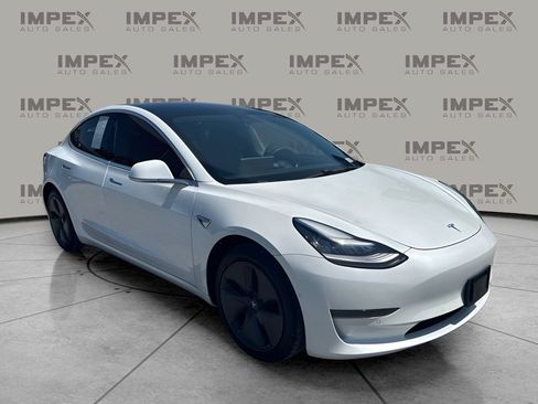 Used 2020 Tesla Model 3 Standard Range Plus RWD image 4