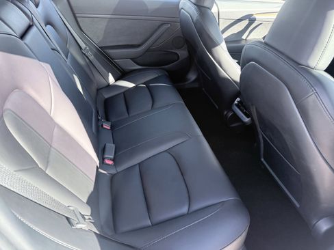 Used 2023 Tesla Model 3 Standard Range image 42