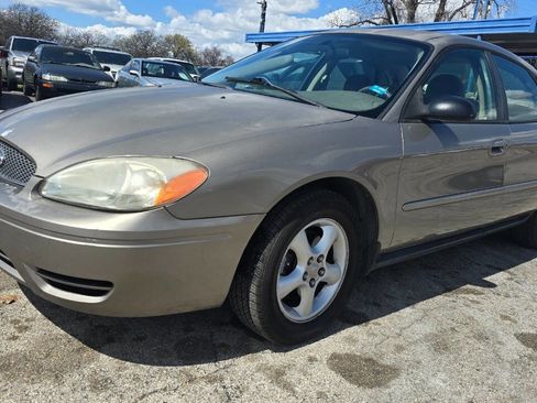 Used 2007 Ford Taurus SE image 1