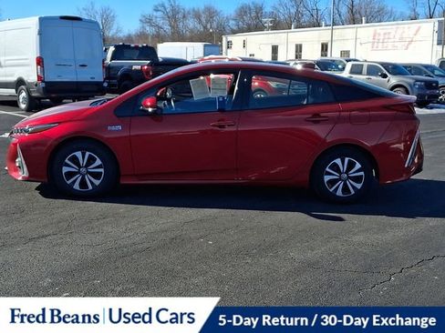 Used 2017 Toyota Prius Prime Advanced image 6