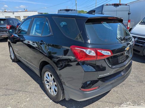 Used 2020 Chevrolet Equinox LS w/ LPO, Floor Liner Package image 5