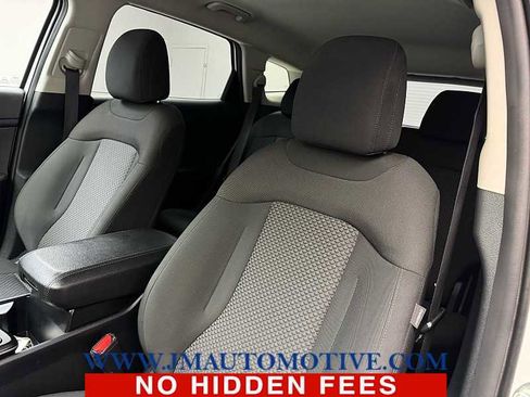 Used 2024 Kia Sportage LX AWD/4WD image 13