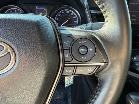 Used 2021 Toyota Camry SE image 18