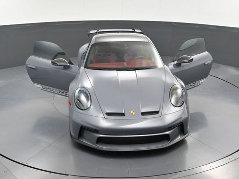 Certified 2022 Porsche 911 GT3 RWD image 33