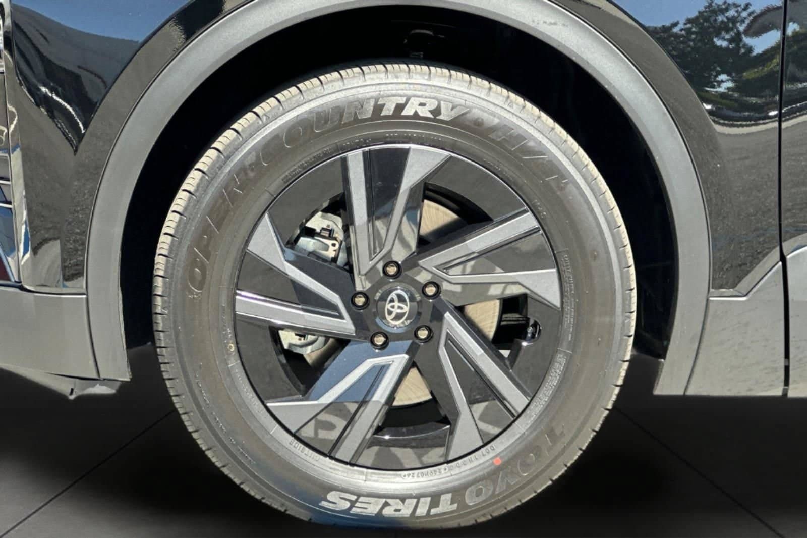 New 2026 Toyota C-HR AWD/4WD image 33