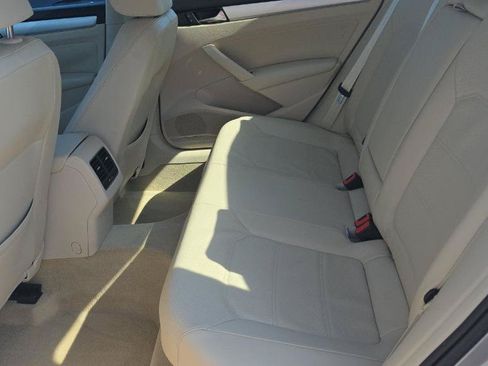 Used 2013 Volkswagen Passat 2.5 SE FWD image 15