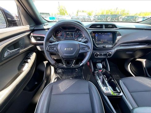 Used 2023 Chevrolet TrailBlazer RS w/ Convenience Package AWD/4WD image 16