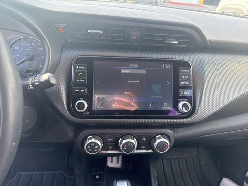 Used 2023 Nissan Kicks SV image 18