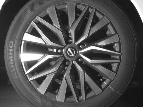 Used 2025 Nissan Altima 2.5 SV FWD image 18