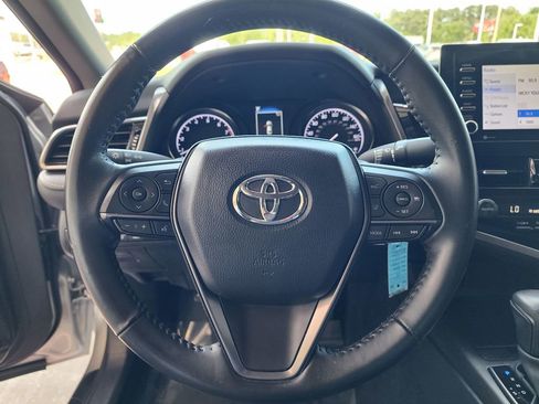 Used 2024 Toyota Camry SE image 18