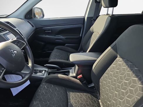 Used 2022 Mitsubishi Outlander Sport SE image 12