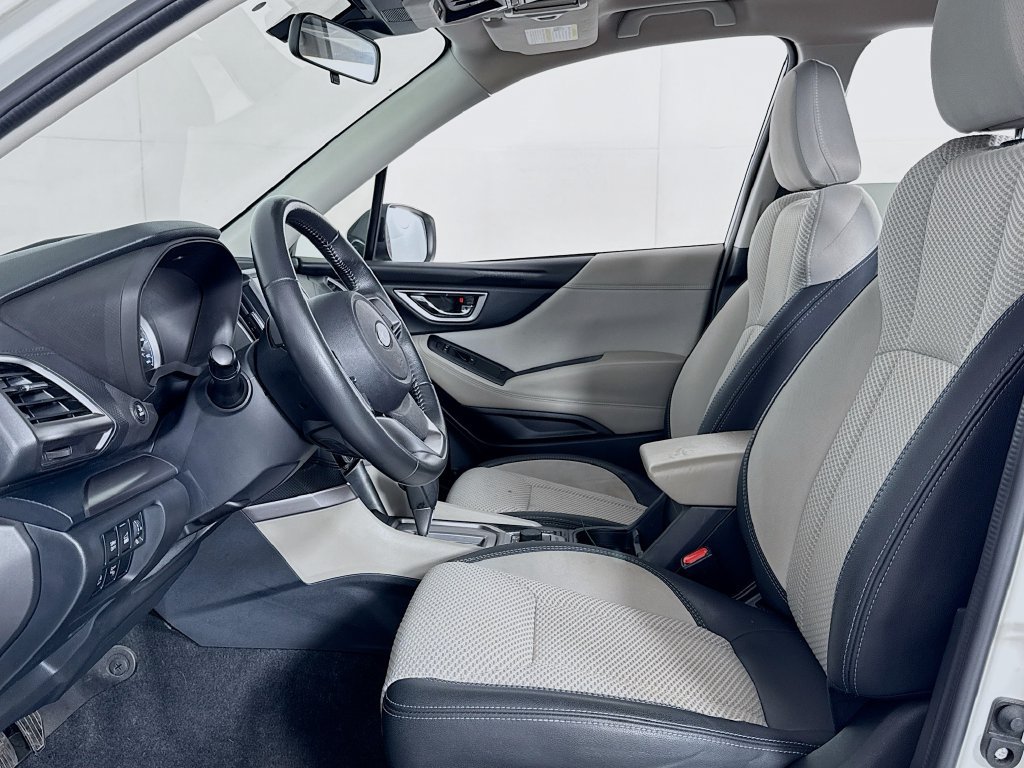 Used 2022 Subaru Forester Premium AWD/4WD image 11