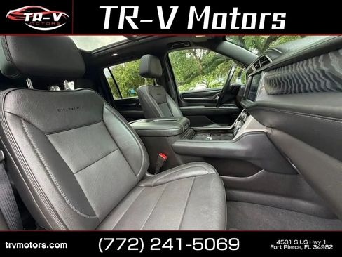 Used 2021 GMC Yukon XL Denali AWD/4WD image 14