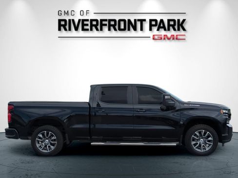 Used 2021 Chevrolet Silverado 1500 RST w/ Convenience Package II AWD/4WD image 2
