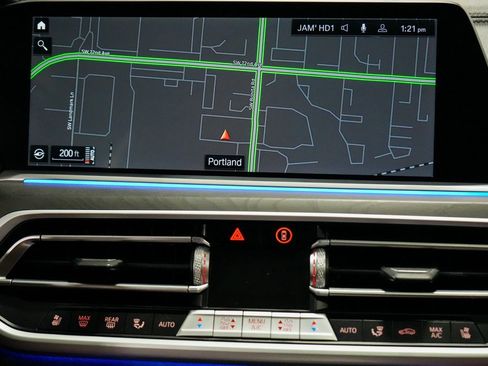 Used 2022 BMW X7 M50i w/ Dynamic Handling Package image 12