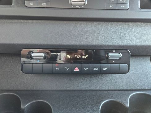 Used 2020 Mercedes-Benz Sprinter 3500 image 25