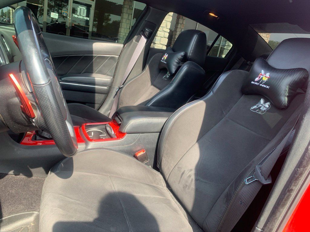 Used 2016 Dodge Charger R/T Scat Pack w/ Technology Group RWD image 22