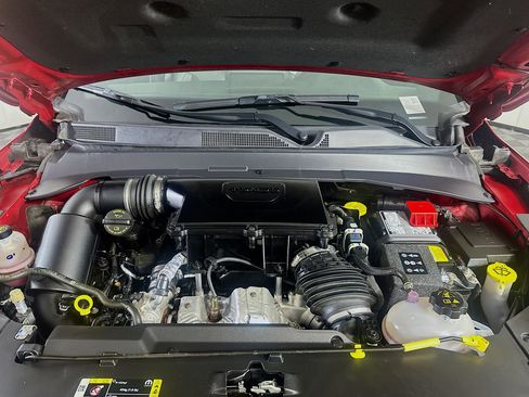 Used 2025 Jeep Compass Trailhawk image 33