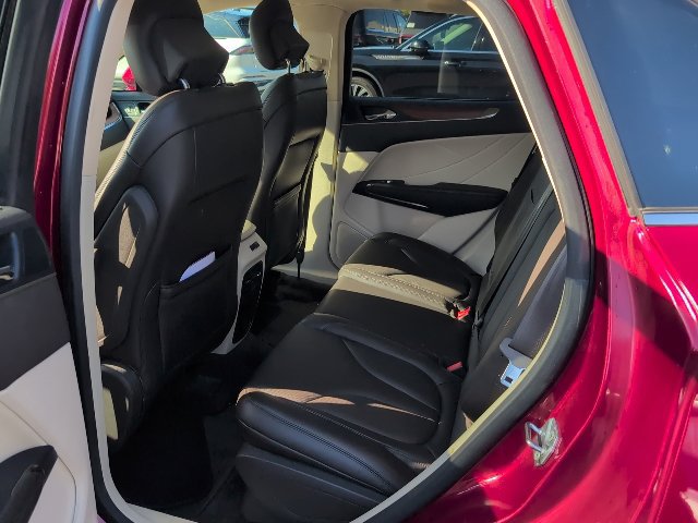 Used 2015 Lincoln MKC FWD w/ Equipment Group 102A Reserve image 3