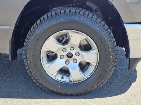 Used 2019 RAM 1500 Big Horn AWD/4WD image 9
