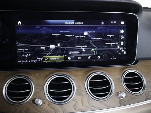 Certified 2022 Mercedes-Benz E 350 4MATIC Sedan image 32