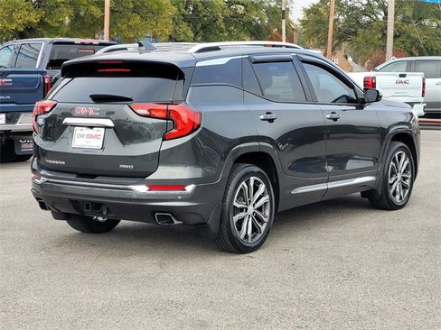 Used 2020 GMC Terrain Denali w/ Denali Premium Package image 4