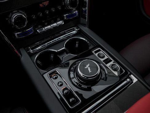 New 2026 Rolls-Royce Cullinan image 30