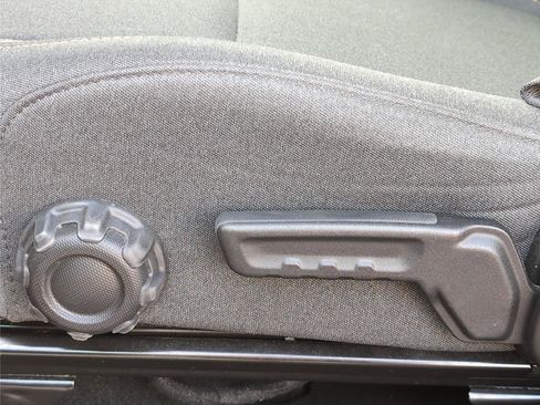 Used 2025 Jeep Wrangler Sahara AWD/4WD image 14