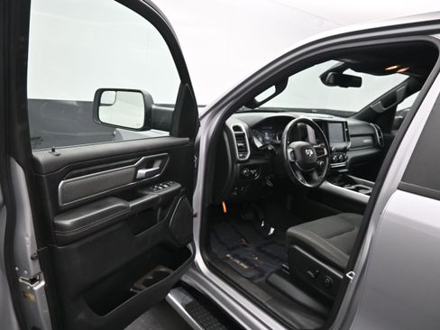 Used 2019 RAM 1500 Big Horn AWD/4WD image 14