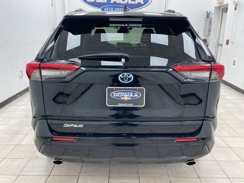 Used 2021 Toyota RAV4 SE w/ Weather & Moonroof Package image 21