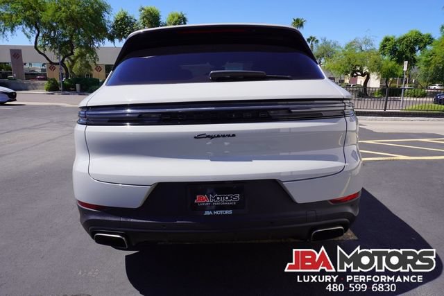 Used 2024 Porsche Cayenne AWD/4WD image 70