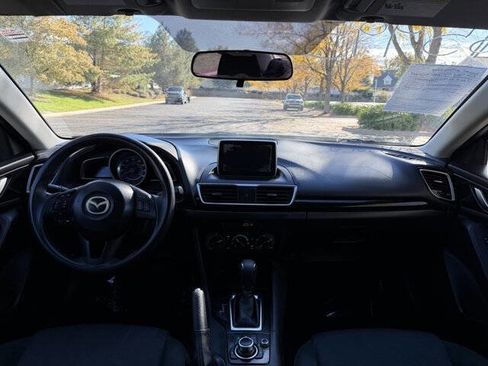 Used 2016 MAZDA MAZDA3 i Sport image 18